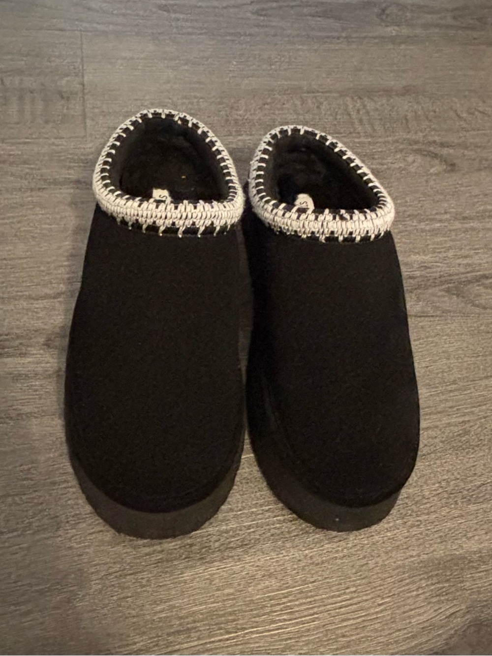 Steve Madden Black Slip-On Moccasin Slippers with Contrast Trim
